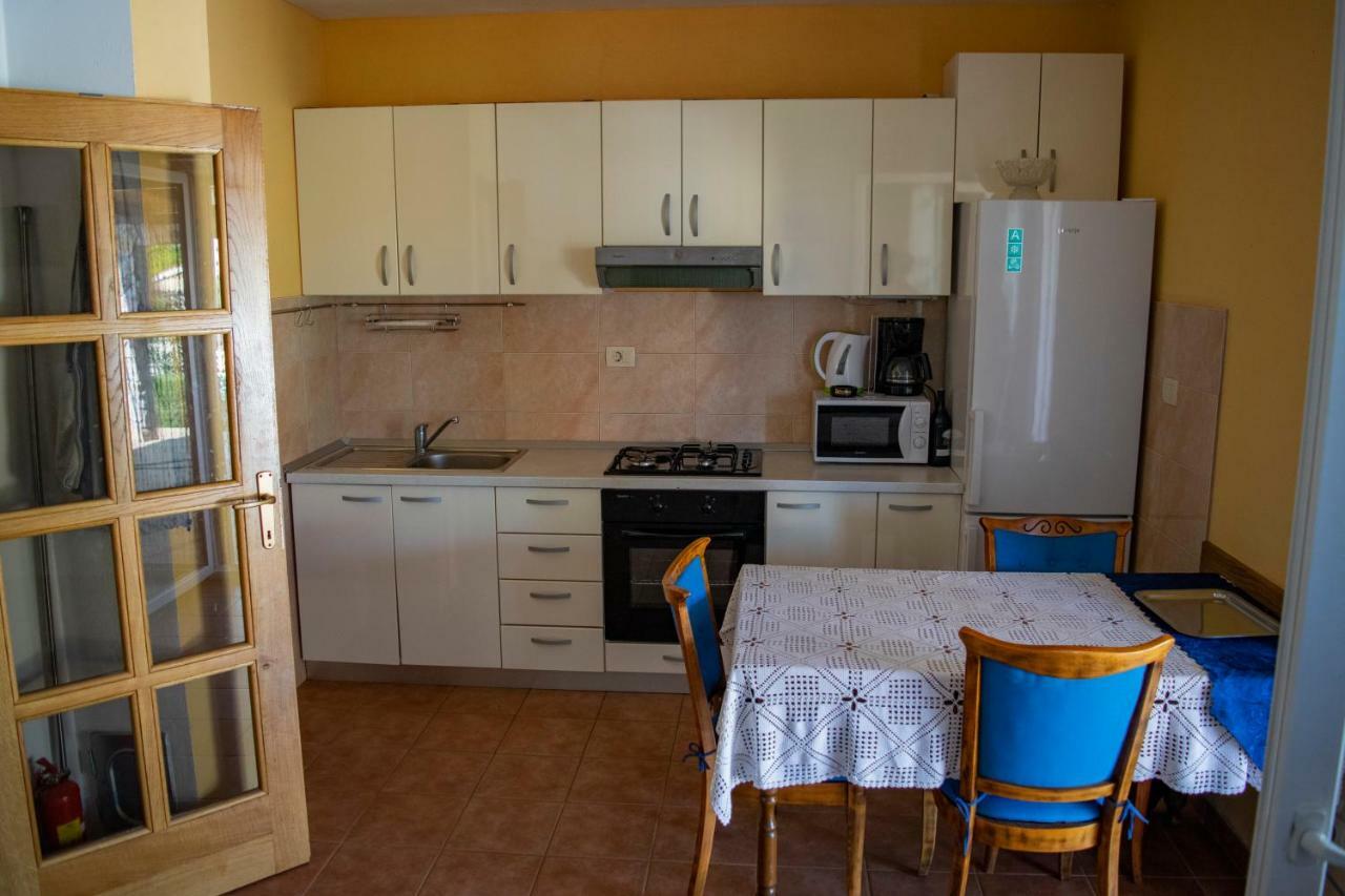 Kuca Za Odmor Dijana Villa Gornje Selo Bagian luar foto